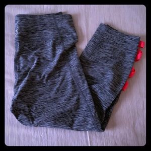 EXPRESS Core grey/pink crop leggings; Size Medium
